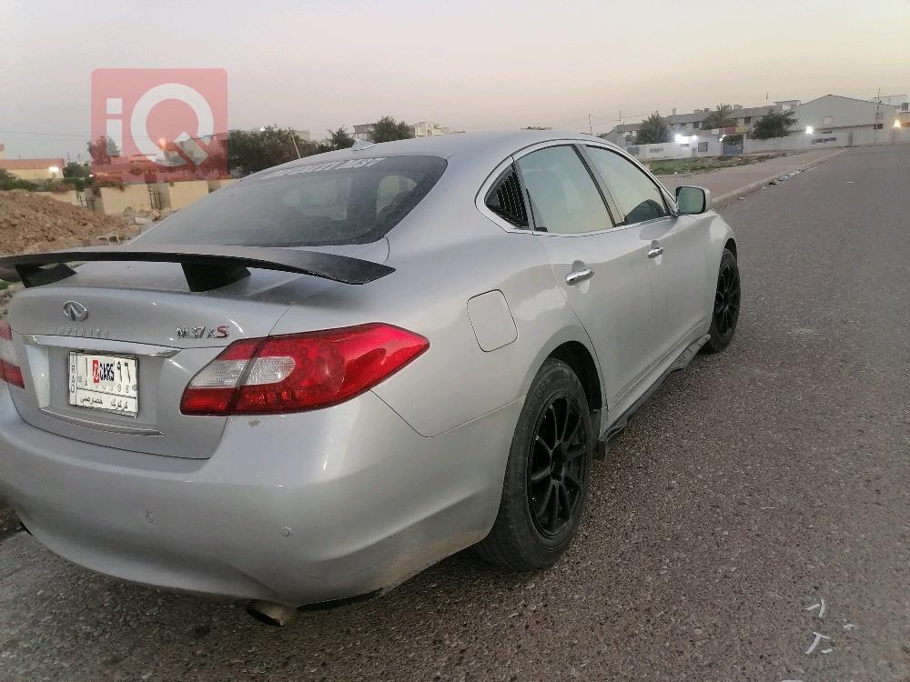 إنفينيتي M37